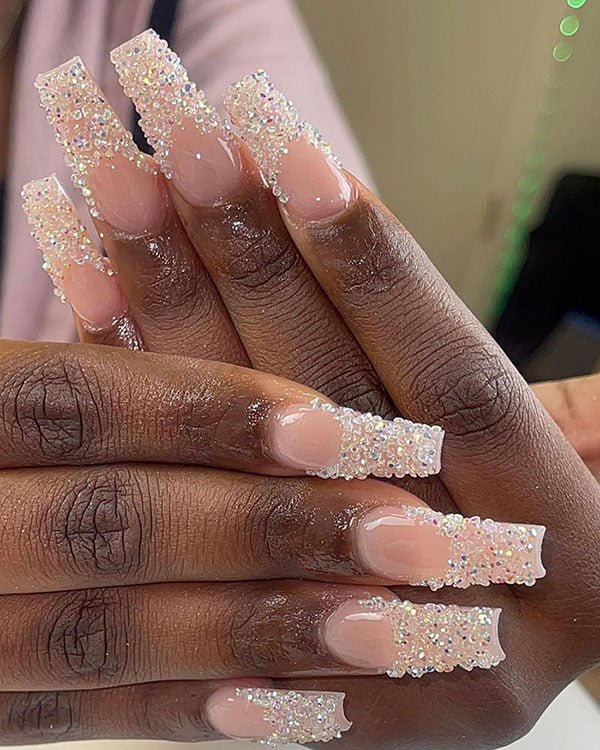 Nails design with Diamonds and Pearls